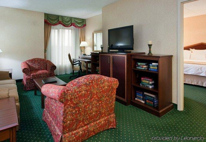Hotel Airport Marriott 3*