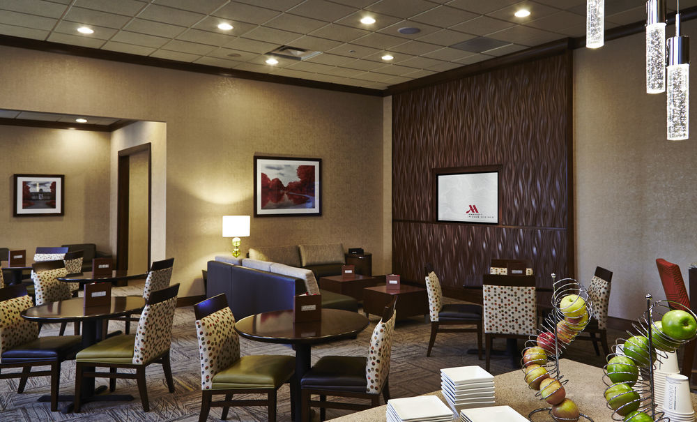 Airport Marriott 3*