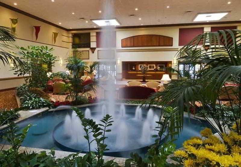 Hotel Airport Marriott 3*